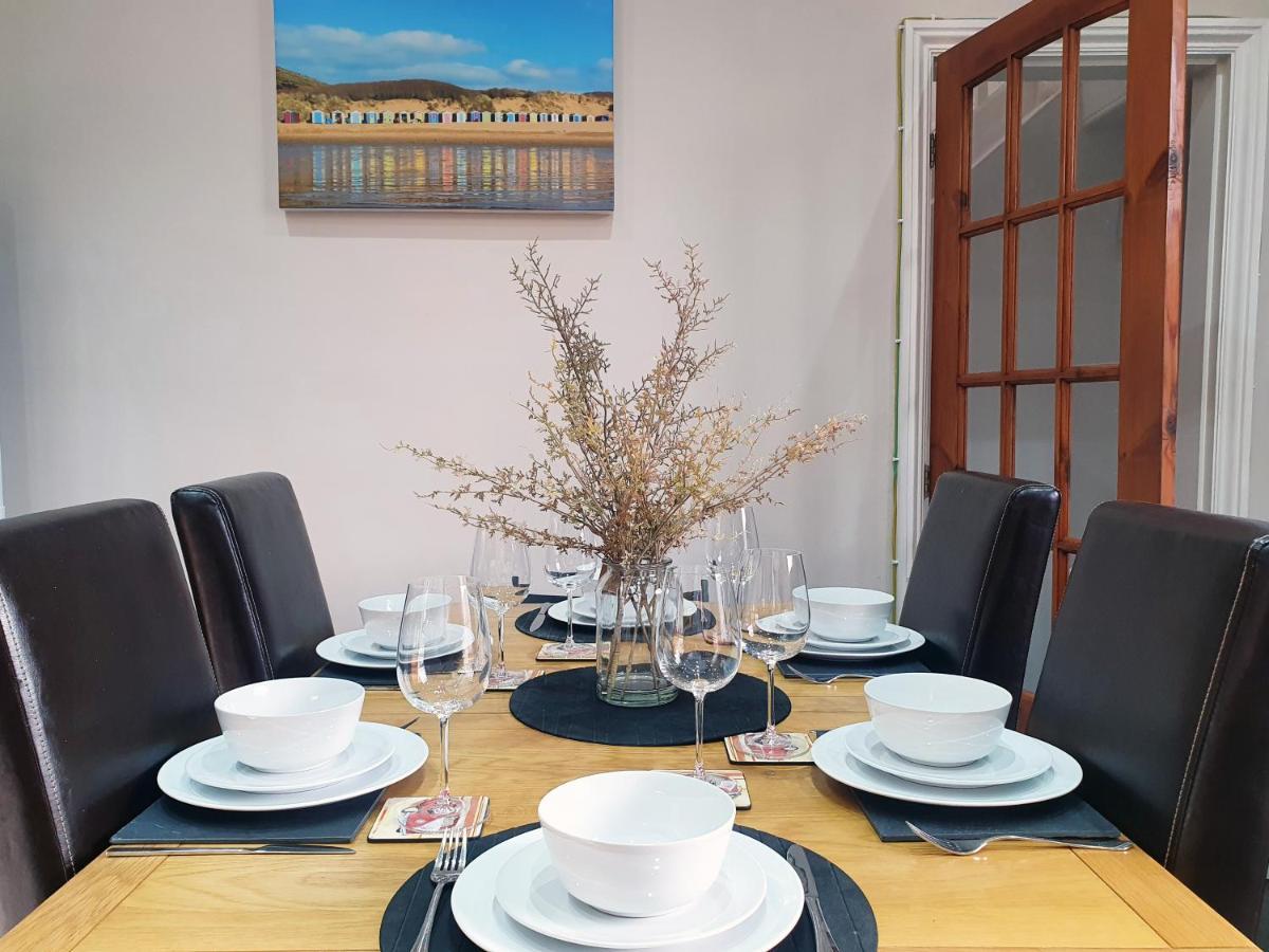 Villa Coastal Escape In The Heart Of Saltburn Esterno foto